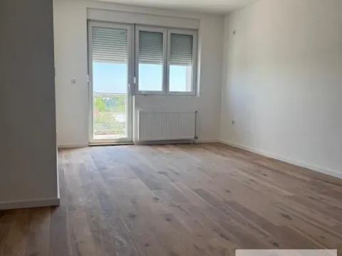 Prodaja, trosoban stan, 59m2, Centar, Stara Pazova Prodaja, trosoban stan, 59m2, Centar, Stara Pazova