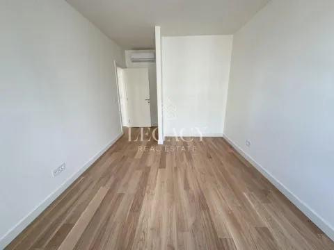 Izdavanje, trosoban stan, 78m², Savski Venac, Beograd - image 5