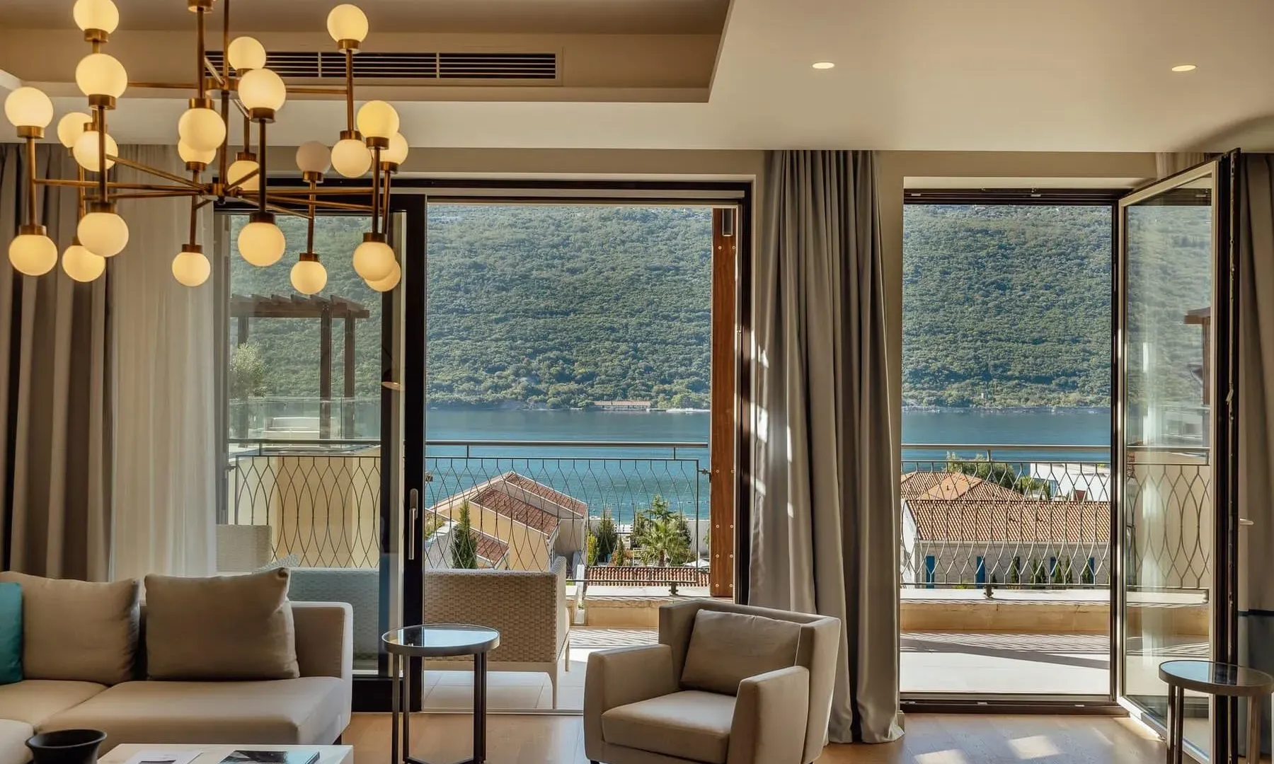 Prodaja, dvosoban stan, 290m², Portonovi, Herceg Novi