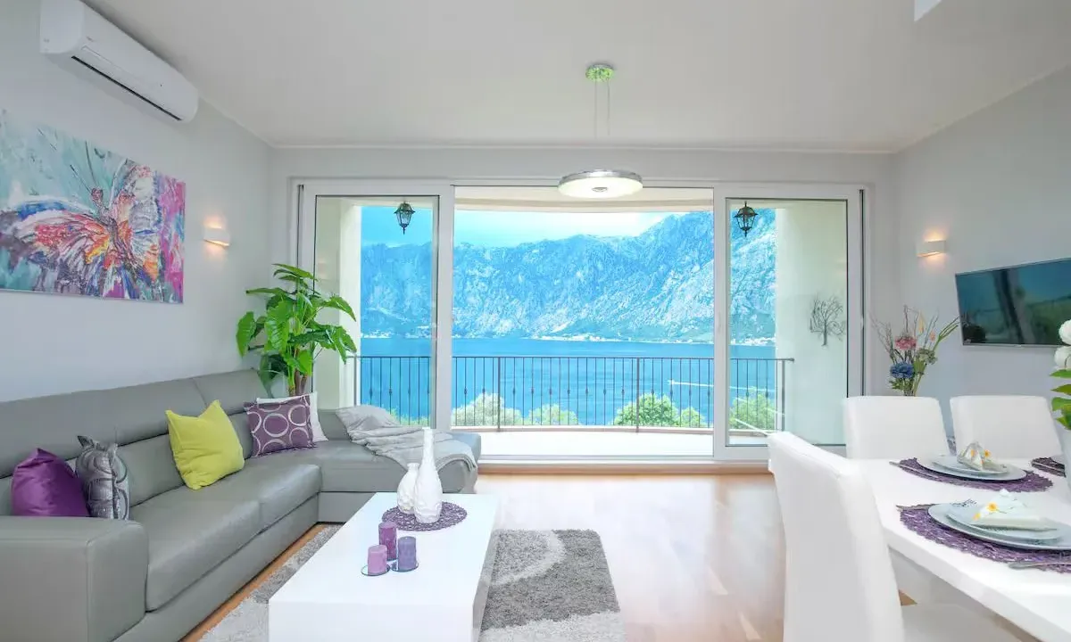 Sale, three bedroom apartment, 100m², Prčanj, Kotor