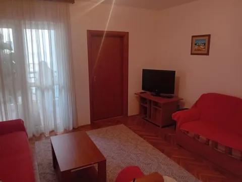 Daily-rent, one bedroom apartment, 30m², Centar, Bar - image 4