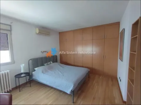 Rent, two bedroom apartment, 60m², Kalenić Pijaca, Vračar Sve Podlokacije - image 10