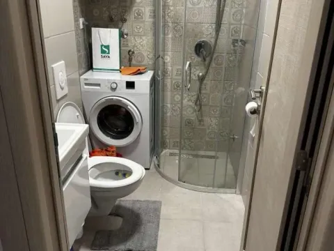 Izdavanje, jednosoban stan, 42m², Tivat, Crna Gora - image 8