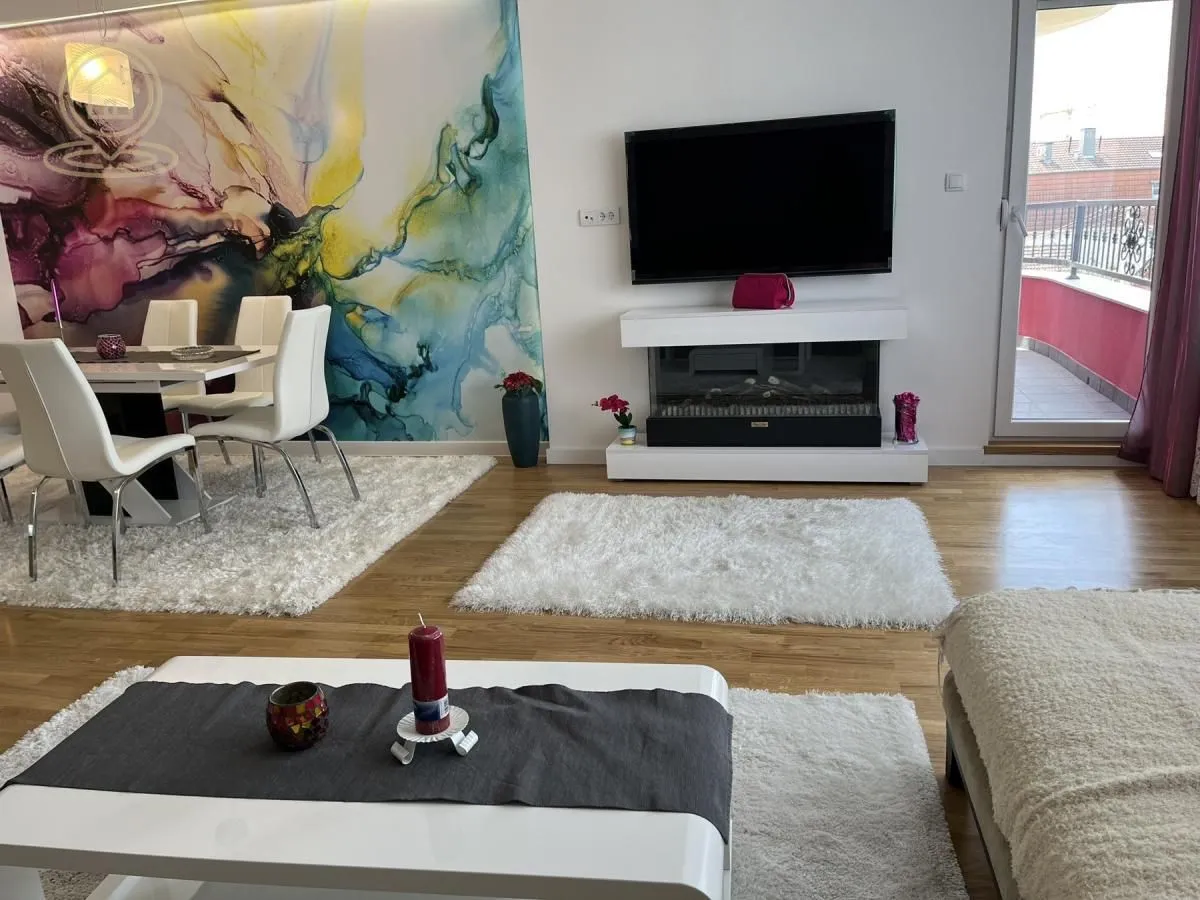 Prodaja, četvorosoban stan, 101m², Salajka, Novi Sad Sve Podlokacije