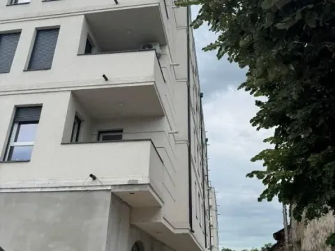 Prodaja, trosoban stan, 71m², Centar, Stara Pazova - image 16