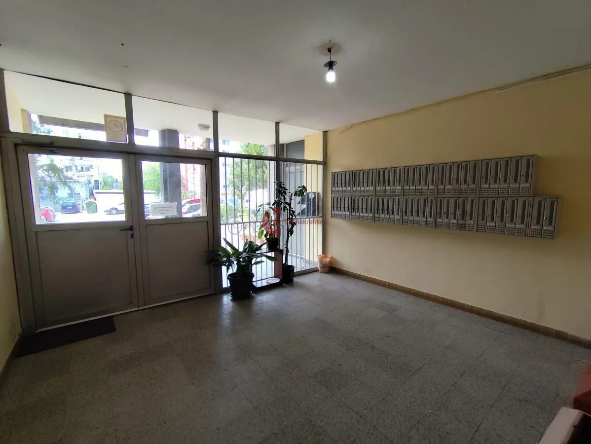 Prodaja, trosoban stan, 75m², Kertvaroš, Subotica
