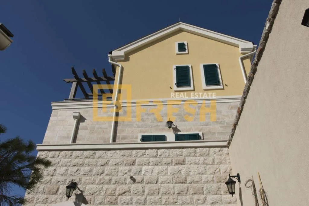 Prodaja, kuća, 253m², Tivat, Crna Gora