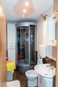 Izdavanje, jednosoban stan, 55m², Ljubović, Podgorica - image 3
