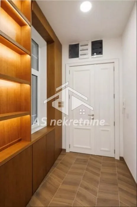 Rent, office space, 121m², Stari Grad, Beograd