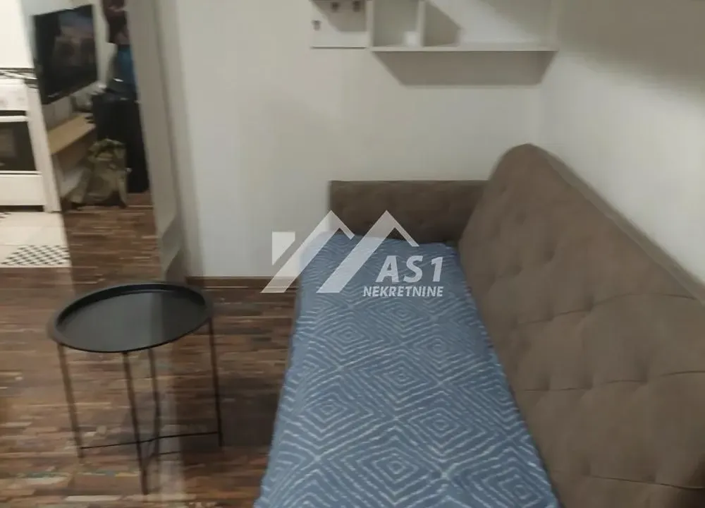 Izdavanje, jednosoban stan, 33m², Sajam, Novi Sad Sve Podlokacije