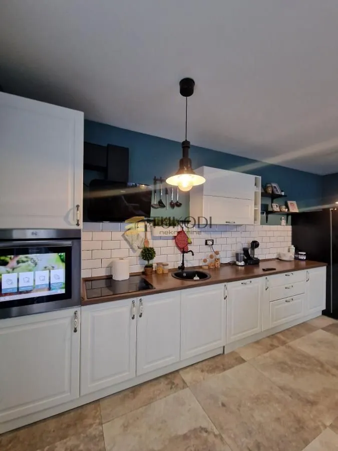 Prodaja, četvorosoban stan, 146m², Telep, Novi Sad Sve Podlokacije