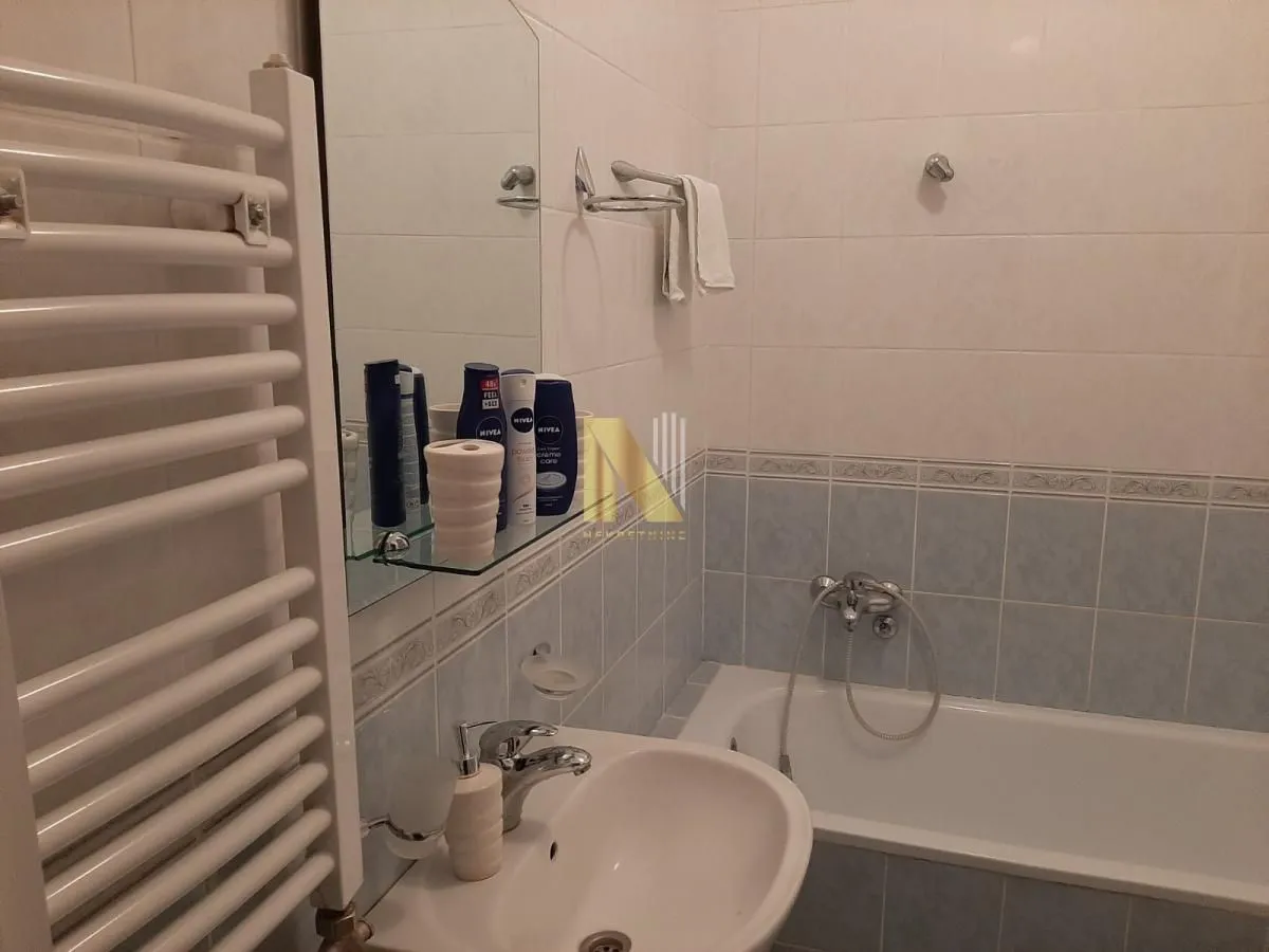 Izdavanje, dvosoban stan, 43m², Sajmište, Novi Sad