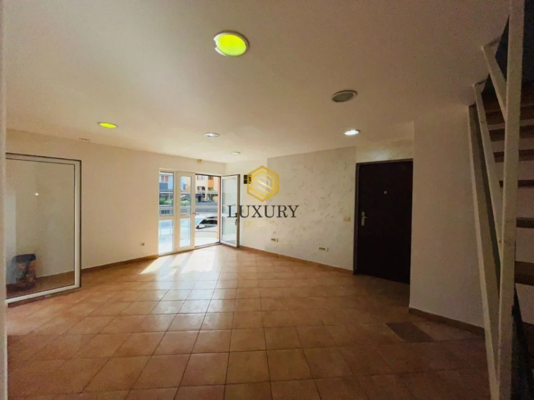 Rent, office space, 45m², Stari Aerodrom, Podgorica