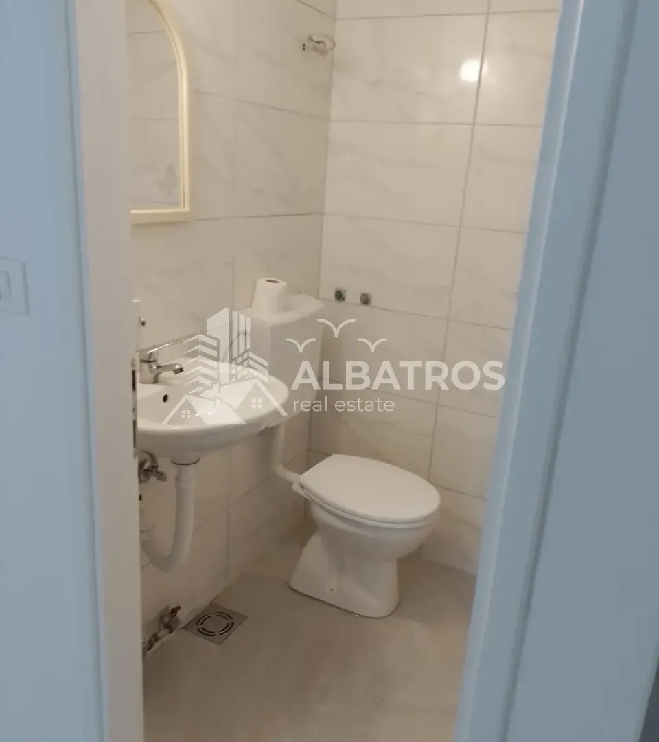 Rent, office space, 36m², Makedonsko naselje, Bar