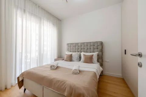 Rent, two bedroom apartment, 64m², Bečići, Budva - image 8