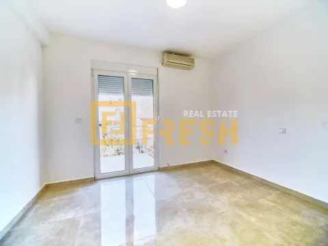 Izdavanje, kuća, 400m², Stari Aerodrom, Podgorica - image 18