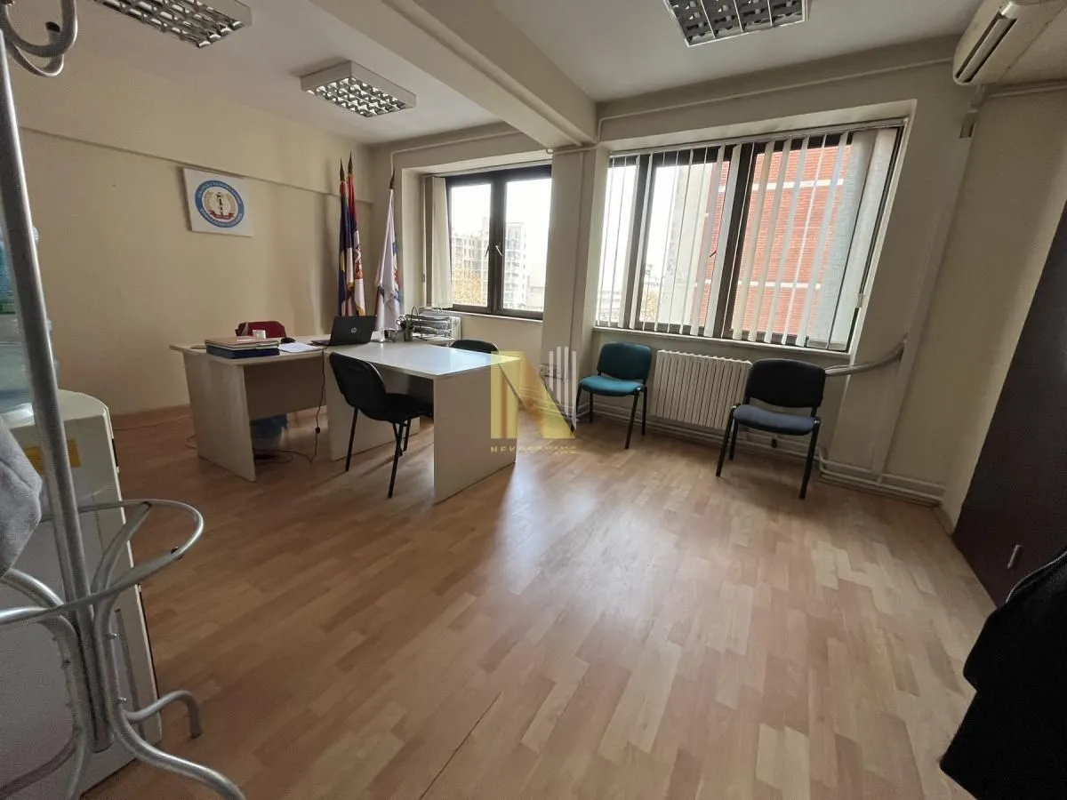 Rent, office space, 228m², Bulevar Oslobodjenja, Novi Sad Sve Podlokacije