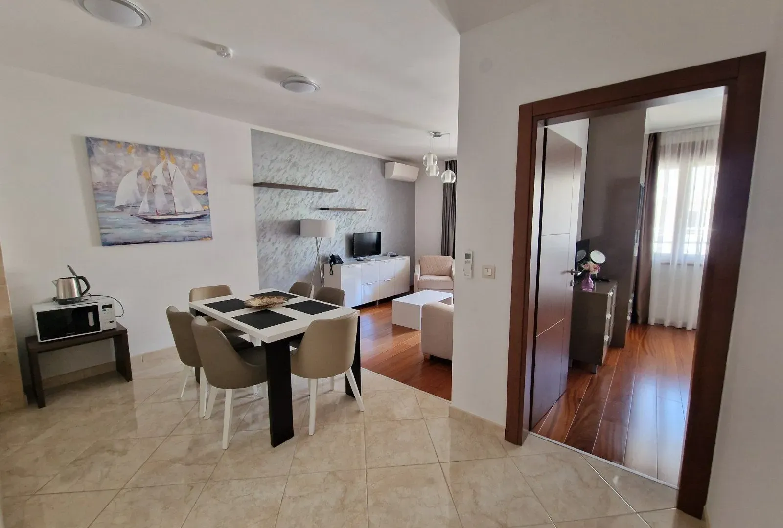 Prodaja, trosoban stan, 94m², Bečići, Budva
