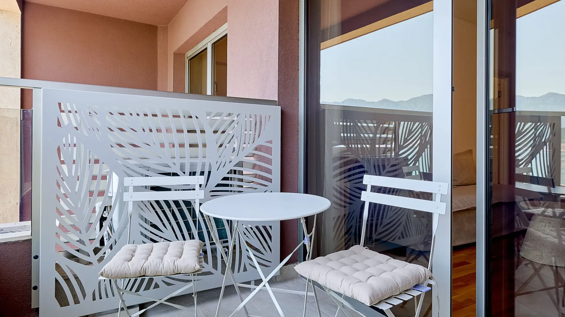 Rent, two bedroom apartment, 50m², Bečići, Budva