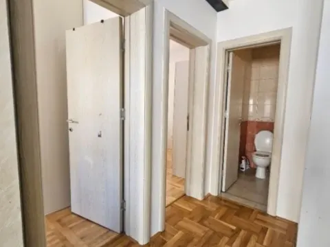 Izdavanje, dvosoban stan, 65m², Ljubović, Podgorica - image 5