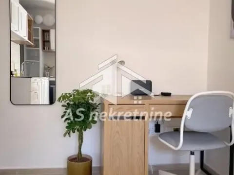 Rent, one bedroom apartment, 40m², Vračar Sve Podlokacije, Beograd - image 10