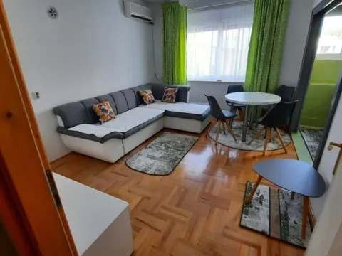Rent, three bedroom apartment, 50m², Centar, Podgorica - image 1