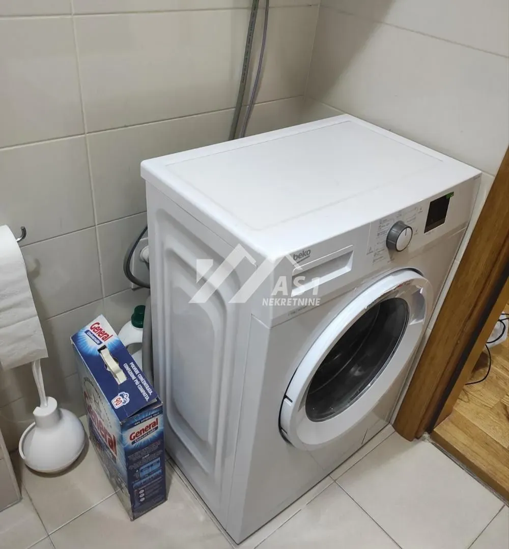 Izdavanje, jednosoban stan, 42m², Grbavica, Novi Sad Sve Podlokacije