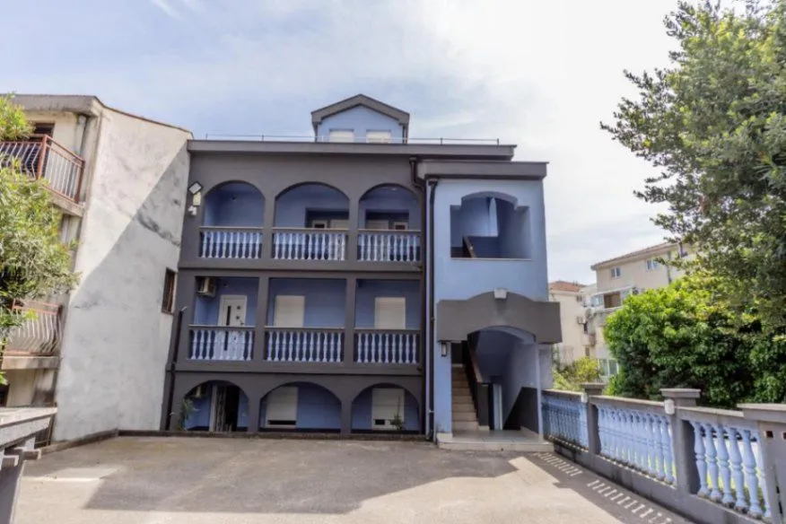 Prodaja, kuća, 357m², Podkošljun, Budva