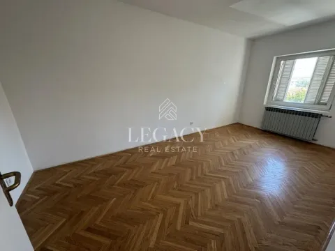 Prodaja, kuća, 600m², Voždovačka Crkva, Voždovac Sve Podlokacije - image 2