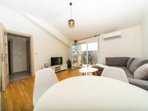Izdavanje, jednosoban stan, 45m², Blok 9, Podgorica - image 4
