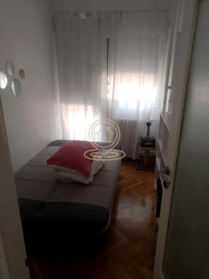 Izdavanje, trosoban stan, 78m², Južni Bulevar, Vračar Sve Podlokacije