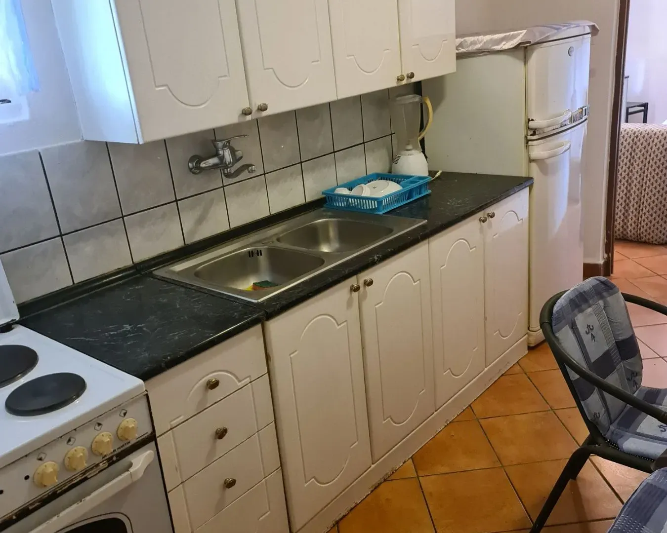 Rent, studio apartment, 40m², Tološi, Podgorica