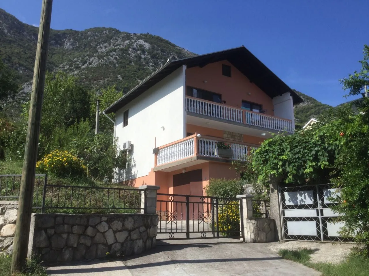 Sale, house, 160m², Prčanj, Kotor