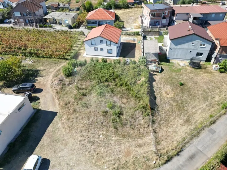 Prodaja, plac, 950m², Donja Gorica, Podgorica
