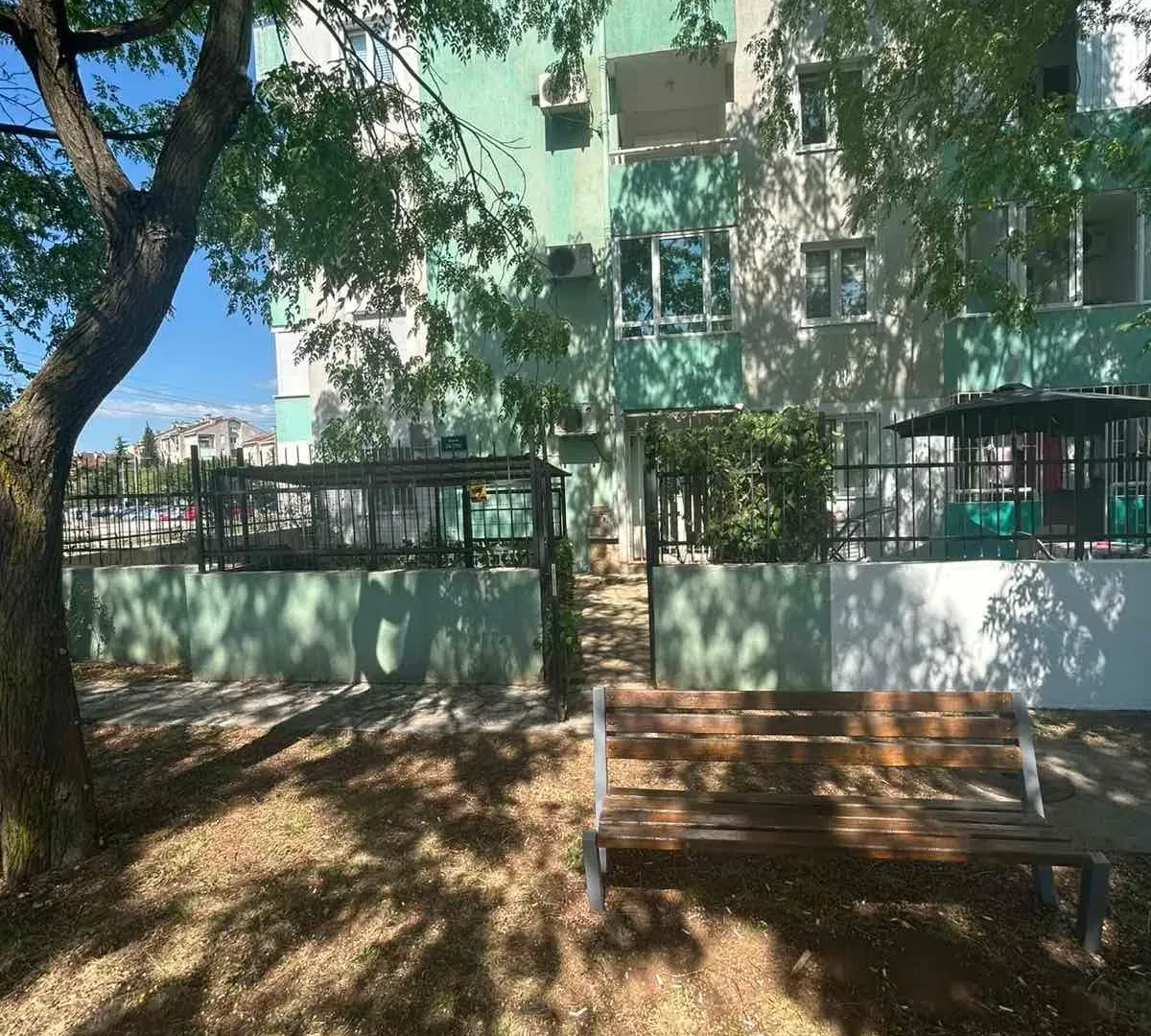 Izdavanje, dvosoban stan, 68m², Stari Aerodrom, Podgorica