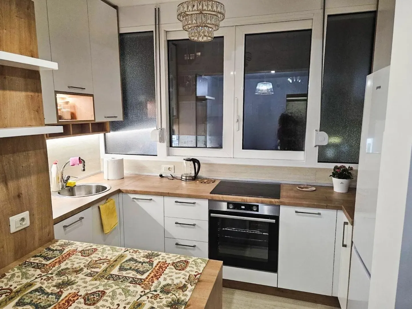 Izdavanje, jednosoban stan, 40m², Preko Morače, Podgorica