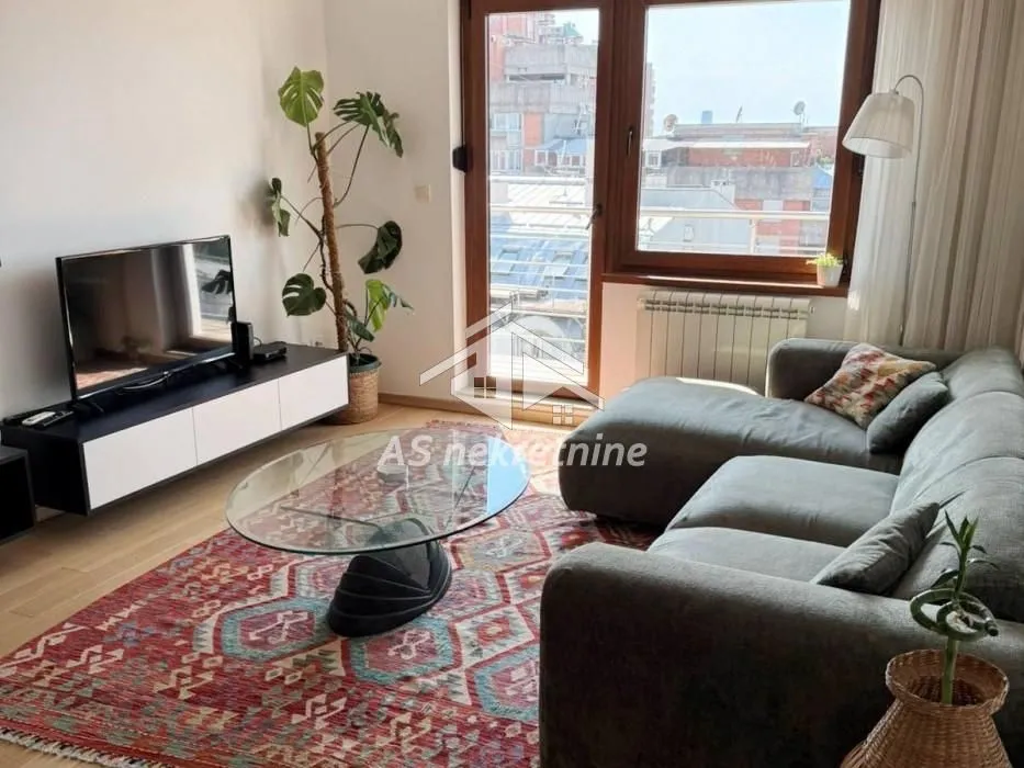 Rent, three bedroom apartment, 73m², Vračar Sve Podlokacije, Beograd