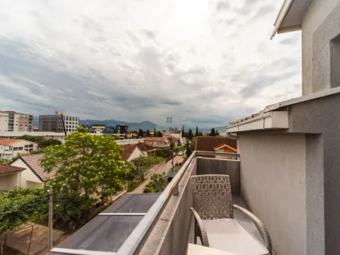Izdavanje, trosoban stan, 145m², Zabjelo, Podgorica - image 12