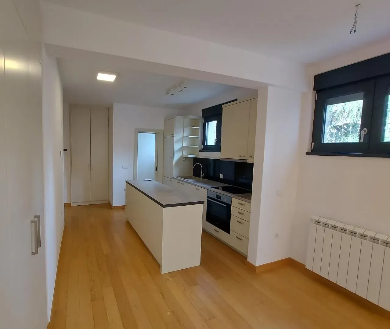 Rent, apartment, 84m², Kalenić Pijaca, Vračar Sve Podlokacije