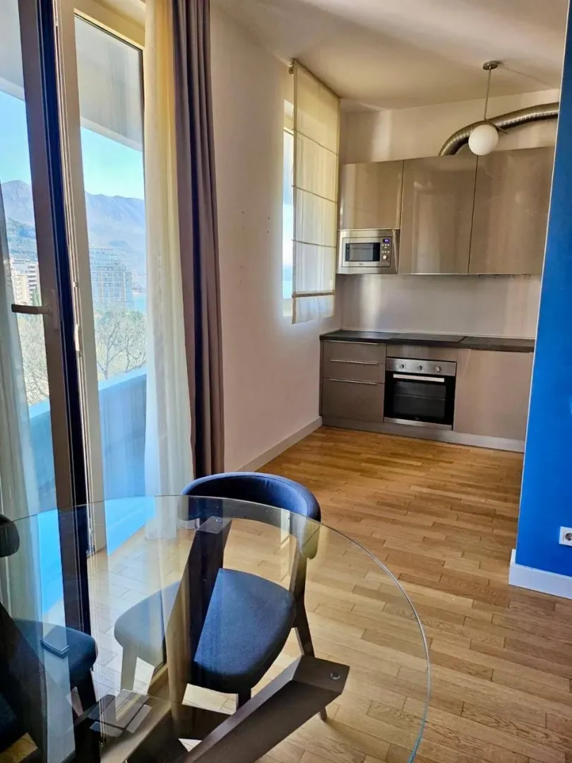Izdavanje, jednosoban stan, 49m², Bečići, Budva