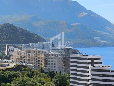 Sale, one bedroom apartment, 35m², Bečići, Budva - image 8