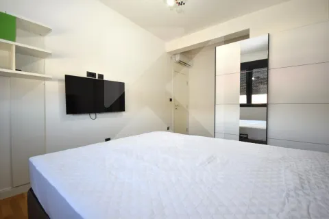 Rent, three bedroom apartment, 130m², Dalmatinska ulica, Podgorica - image 10