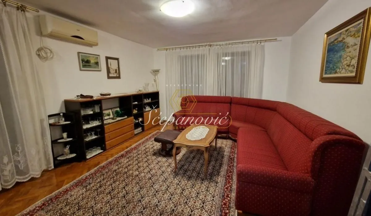 Izdavanje, trosoban stan, 91m², Bulevar patrijarha Pavla, Novi Sad Sve Podlokacije