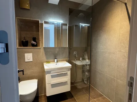 Sale, one bedroom apartment, 69m², Velika Plaža, Ulcinj - image 8