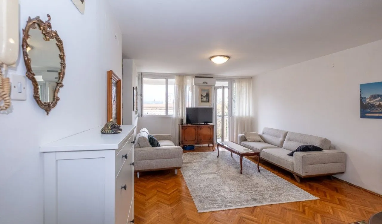 Prodaja, dvosoban stan, 75m², Preko Morače, Podgorica