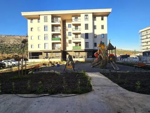 Rent, office space, 73m², Tološi, Podgorica - image 7