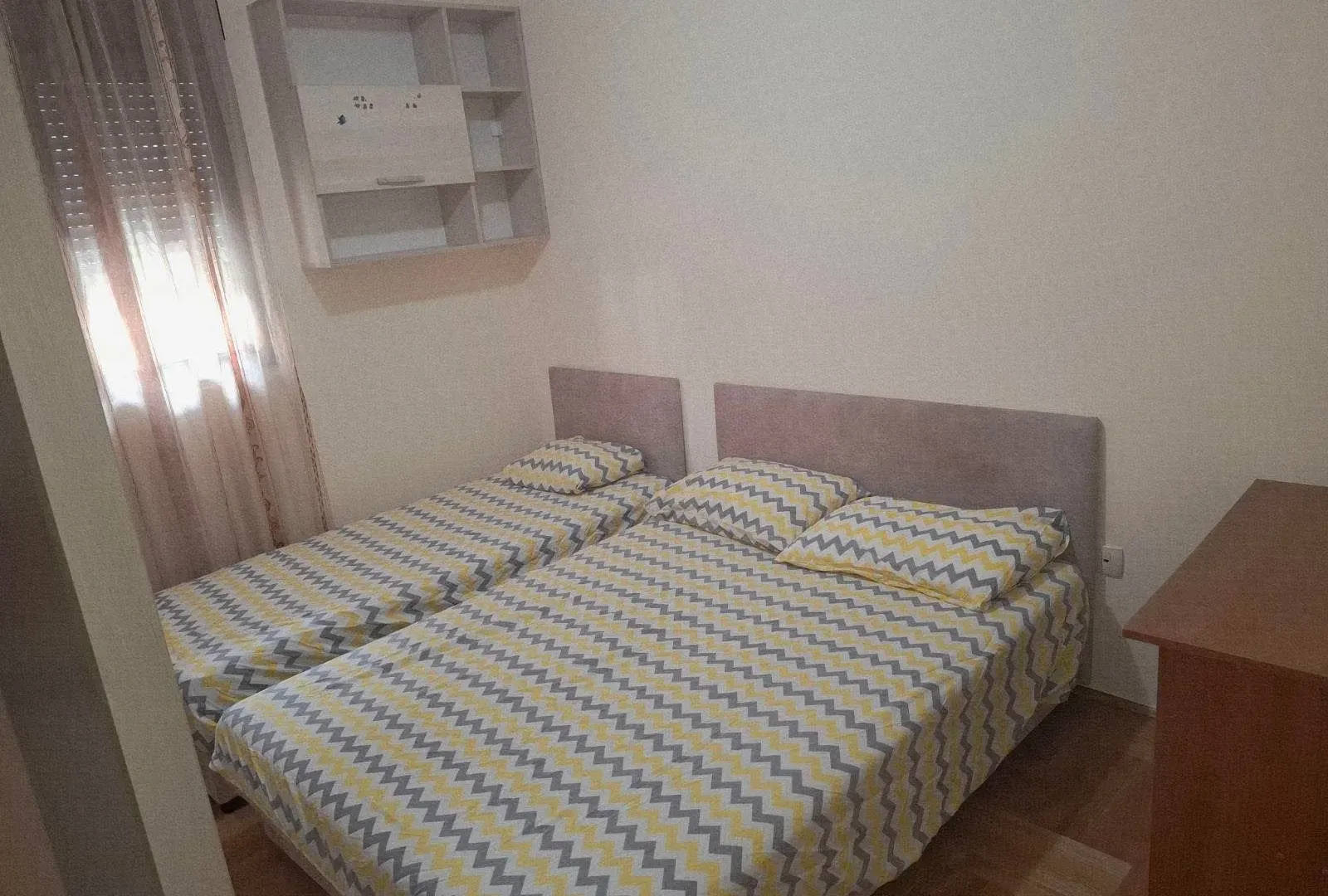 Izdavanje, jednosoban stan, 42m², Pobrežje, Podgorica