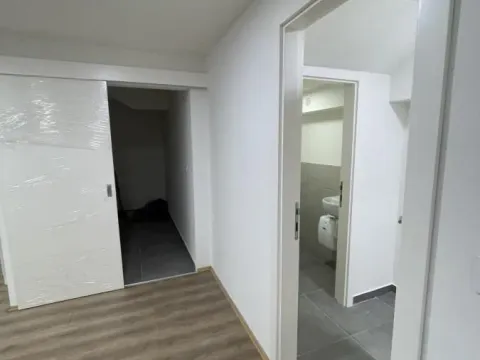 Sale, office space, 212m², Bulevar Oslobodjenja, Novi Sad Sve Podlokacije - image 2