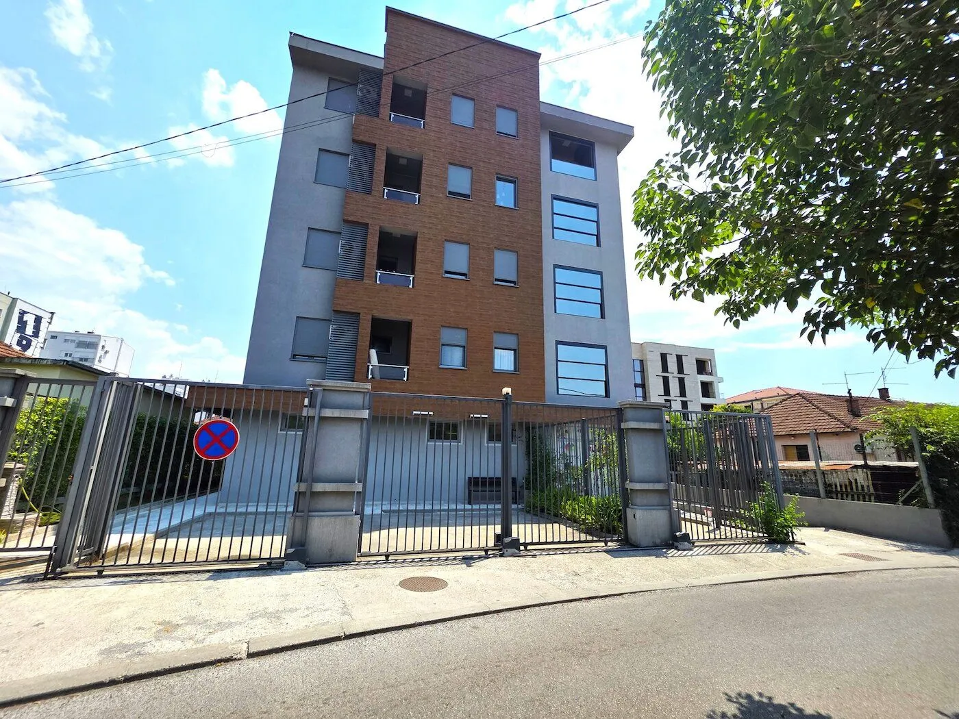 Rent, office space, 180m², Stara Varoš, Podgorica