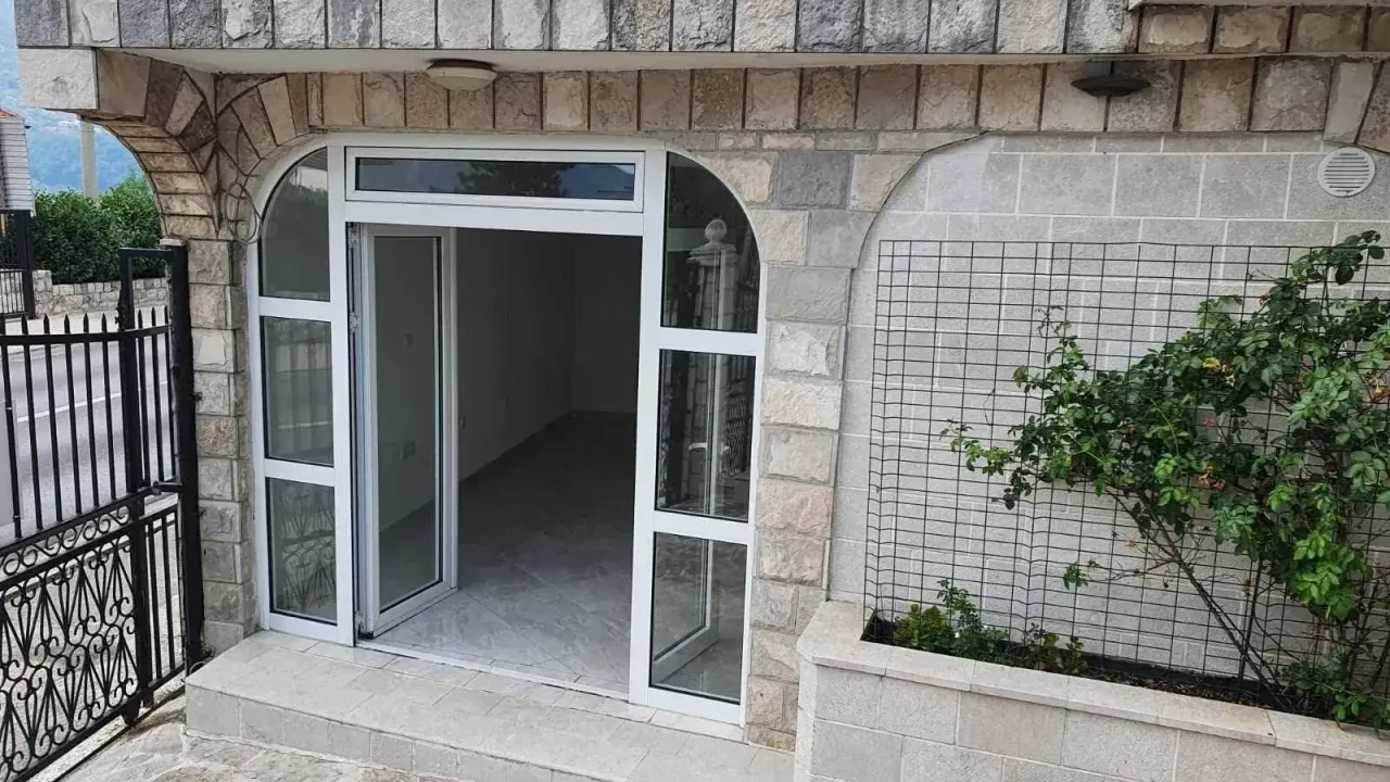 Rent, office space, 27m², Kotor, Crna Gora